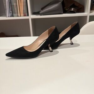 Prada Black Heel Pumps size 35